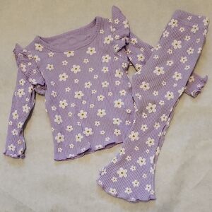 Super Cute two piece ribbed flower pattern mauve outfit